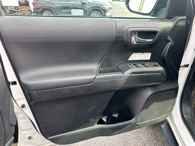 Used 2020 Toyota Tacoma TRD Off-Road w/ Technology Package AWD/4WD image 12