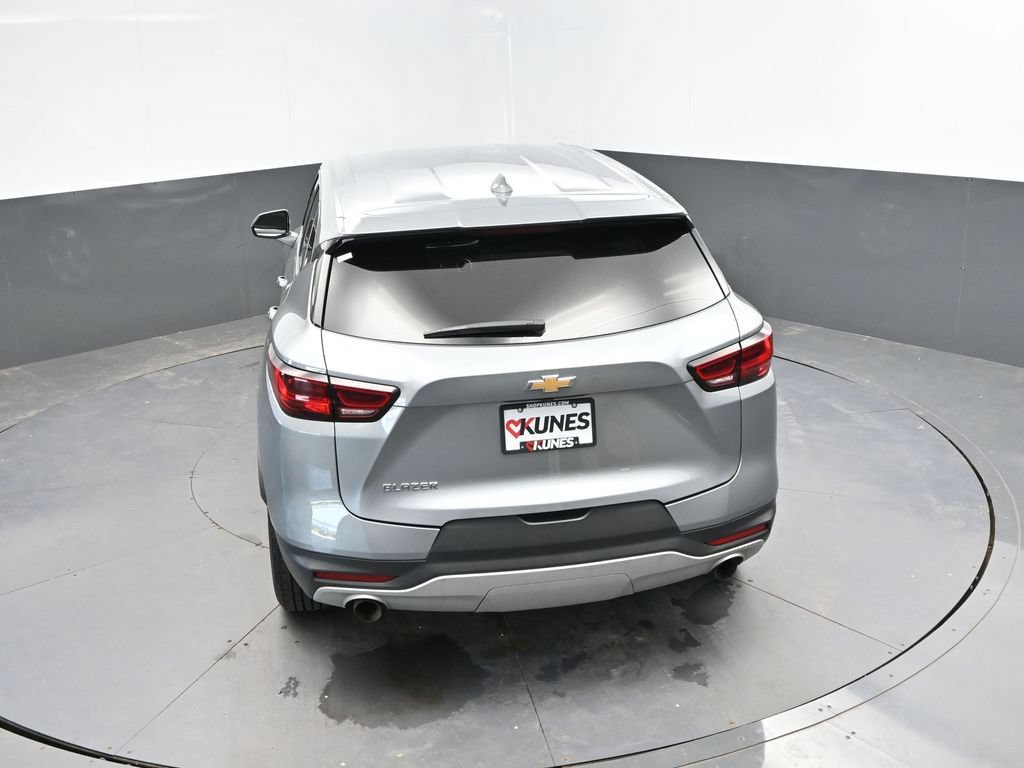 Used 2025 Chevrolet Blazer LT FWD image 26