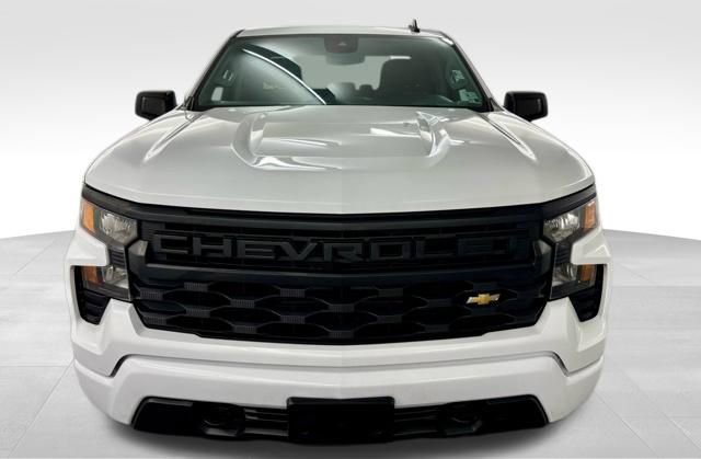 Used 2022 Chevrolet Silverado 1500 Custom image 3