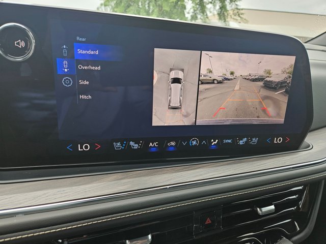 Used 2025 Chevrolet Tahoe Premier AWD/4WD image 16