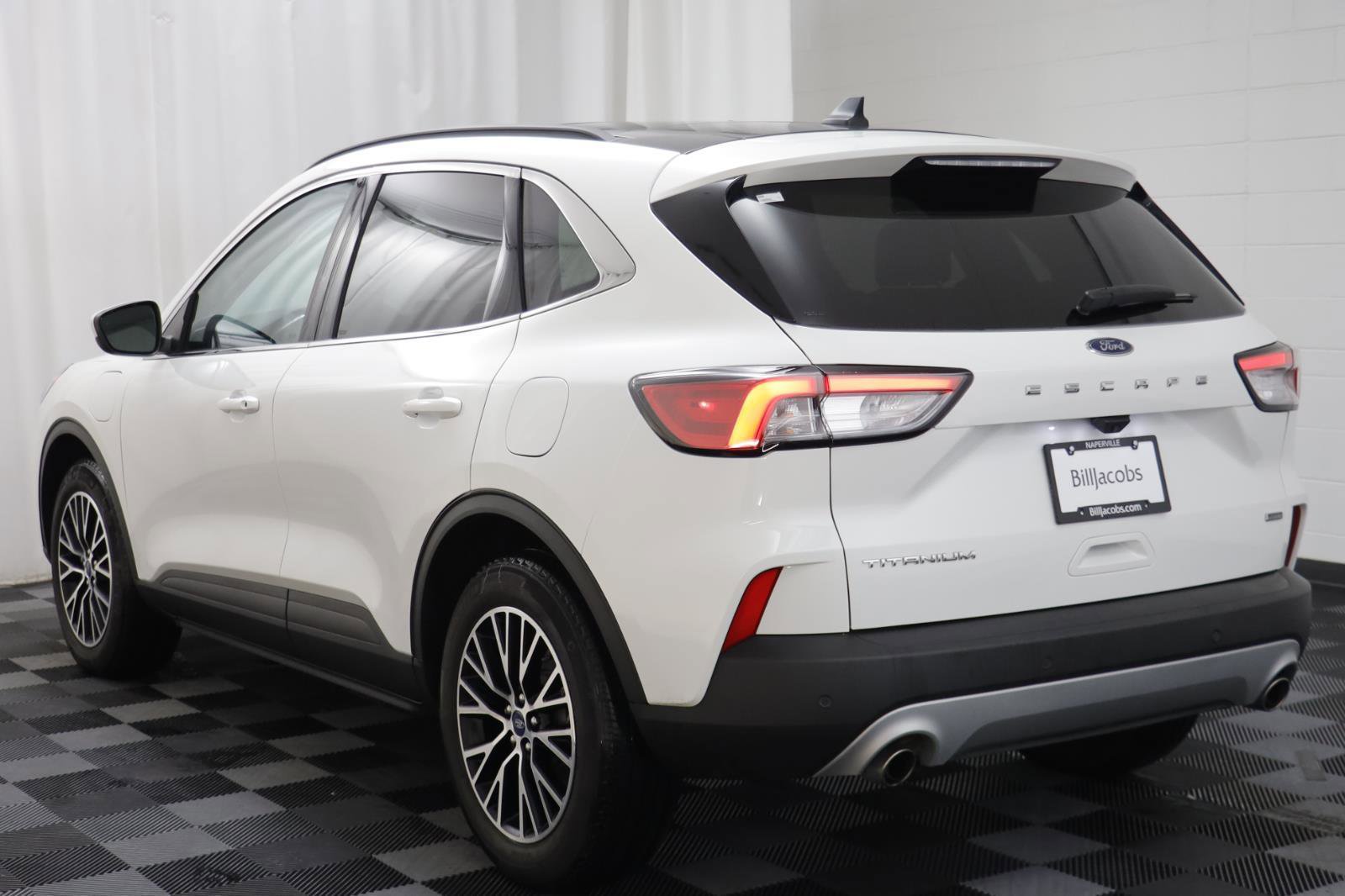 Used 2022 Ford Escape Titanium image 16