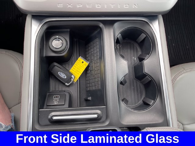 Used 2025 Ford Expedition Active AWD/4WD image 30
