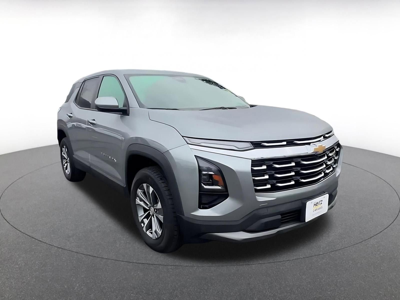Used 2025 Chevrolet Equinox LT AWD/4WD image 3