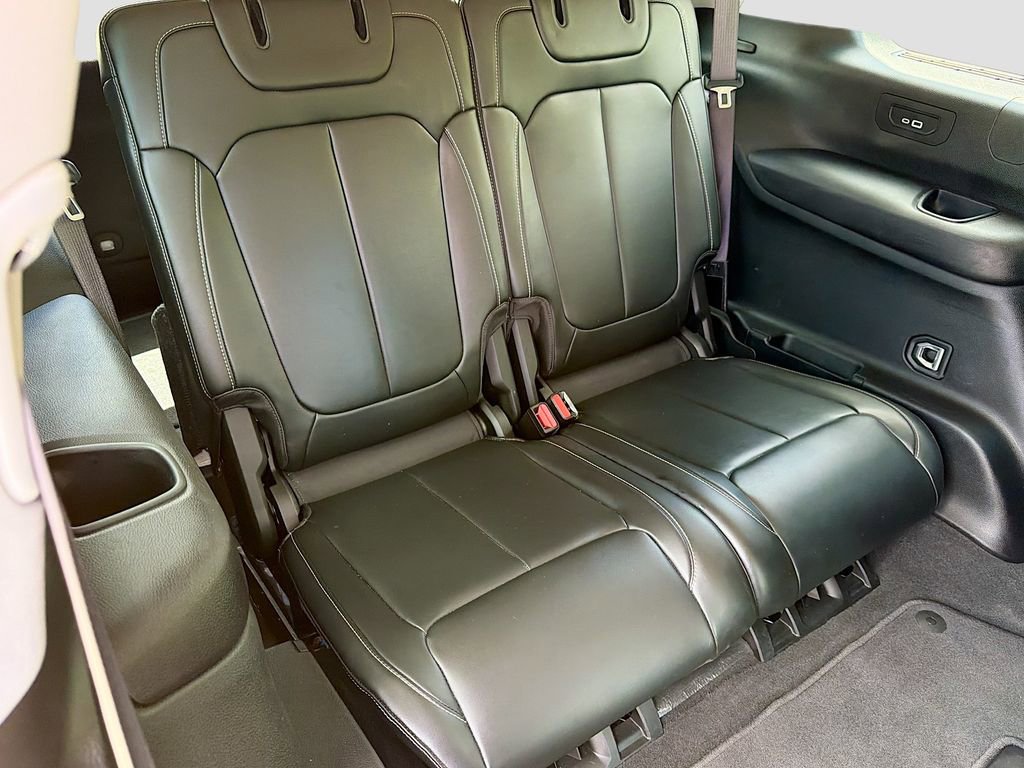 Used 2021 Jeep Grand Cherokee L Limited AWD/4WD image 37