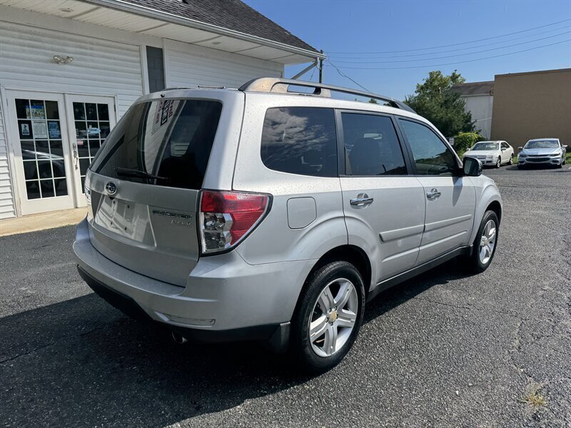 Used 2010 Subaru Forester 2.5X Limited AWD/4WD image 6