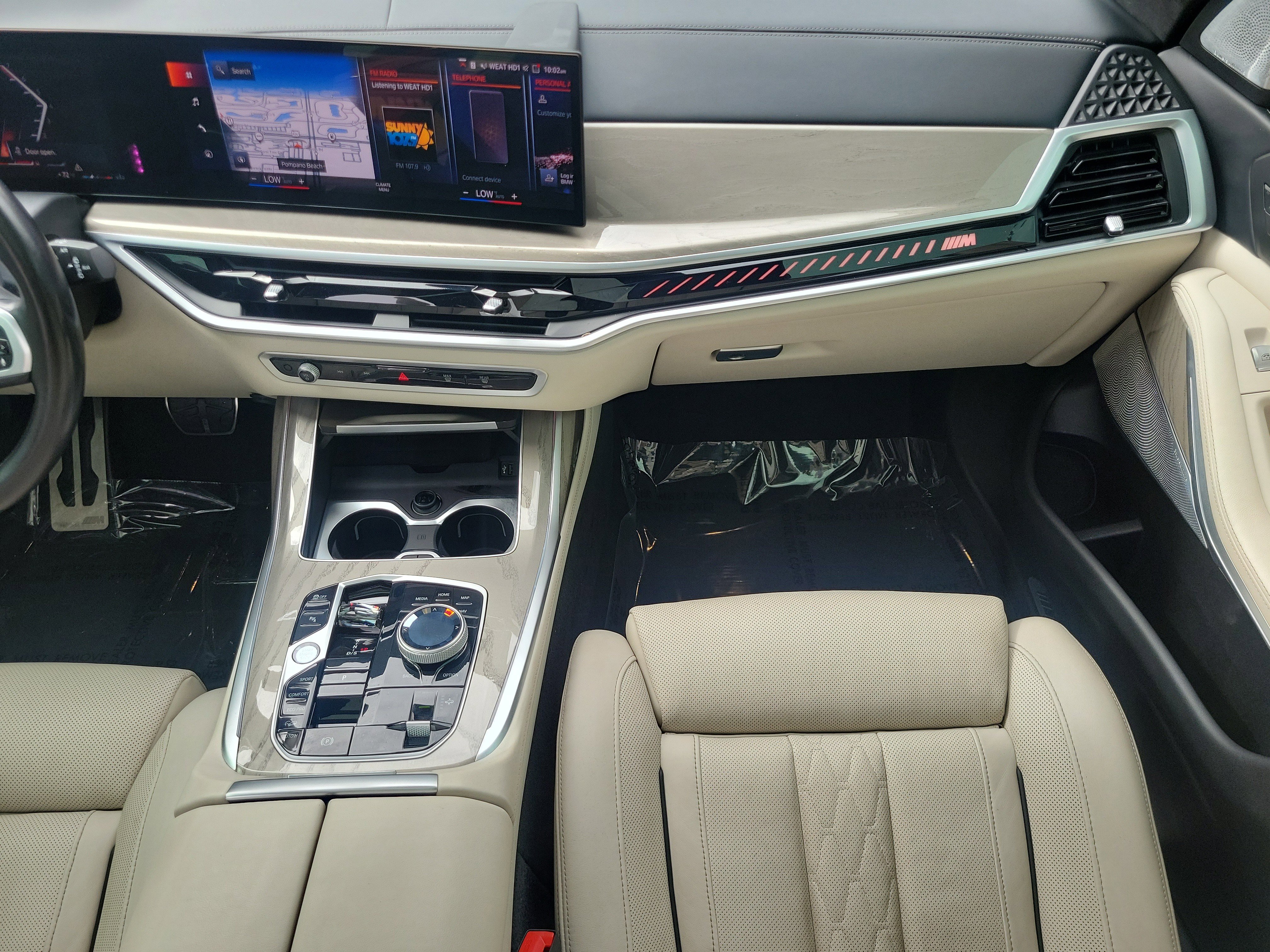 Certified 2023 BMW X7 M60i w/ Executive Package image 18