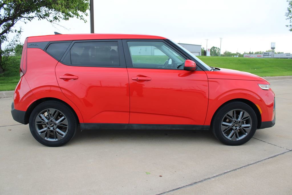 Used 2020 Kia Soul EX FWD image 4