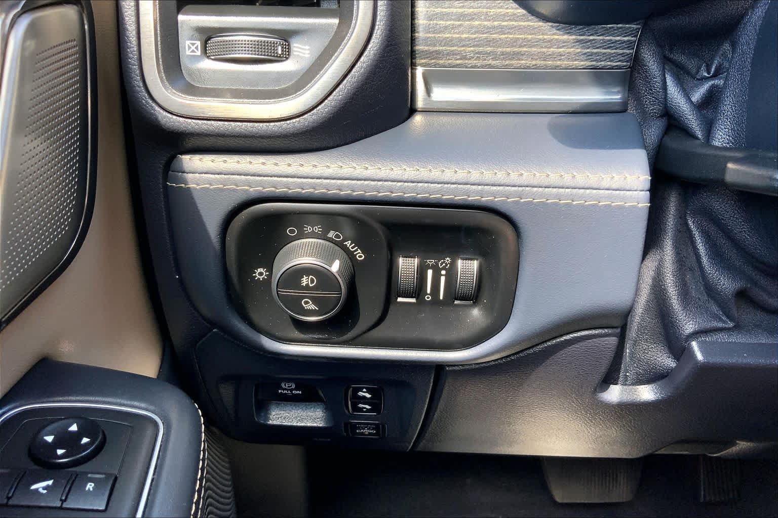Used 2019 RAM 1500 Limited RWD image 35