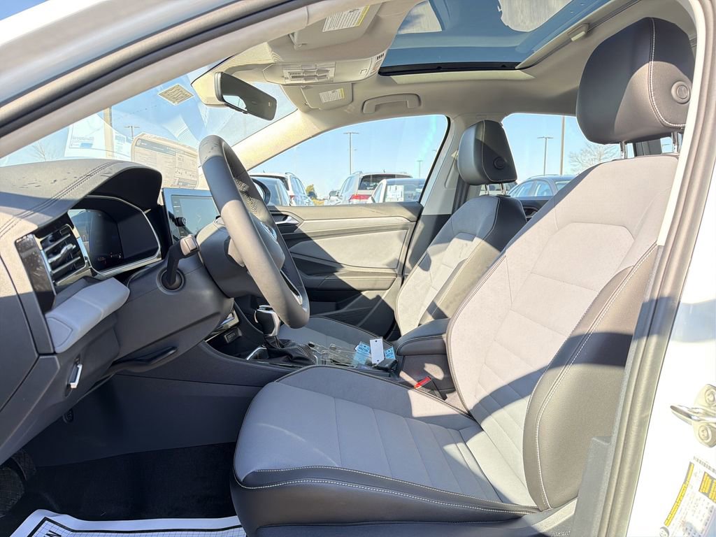 New 2026 Volkswagen Jetta SE image 11