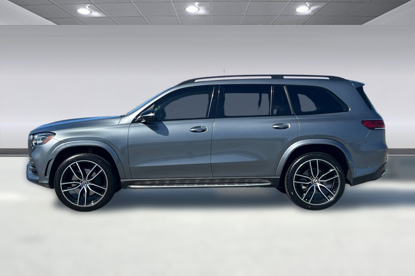 Used 2020 Mercedes-Benz GLS 580 4MATIC image 2