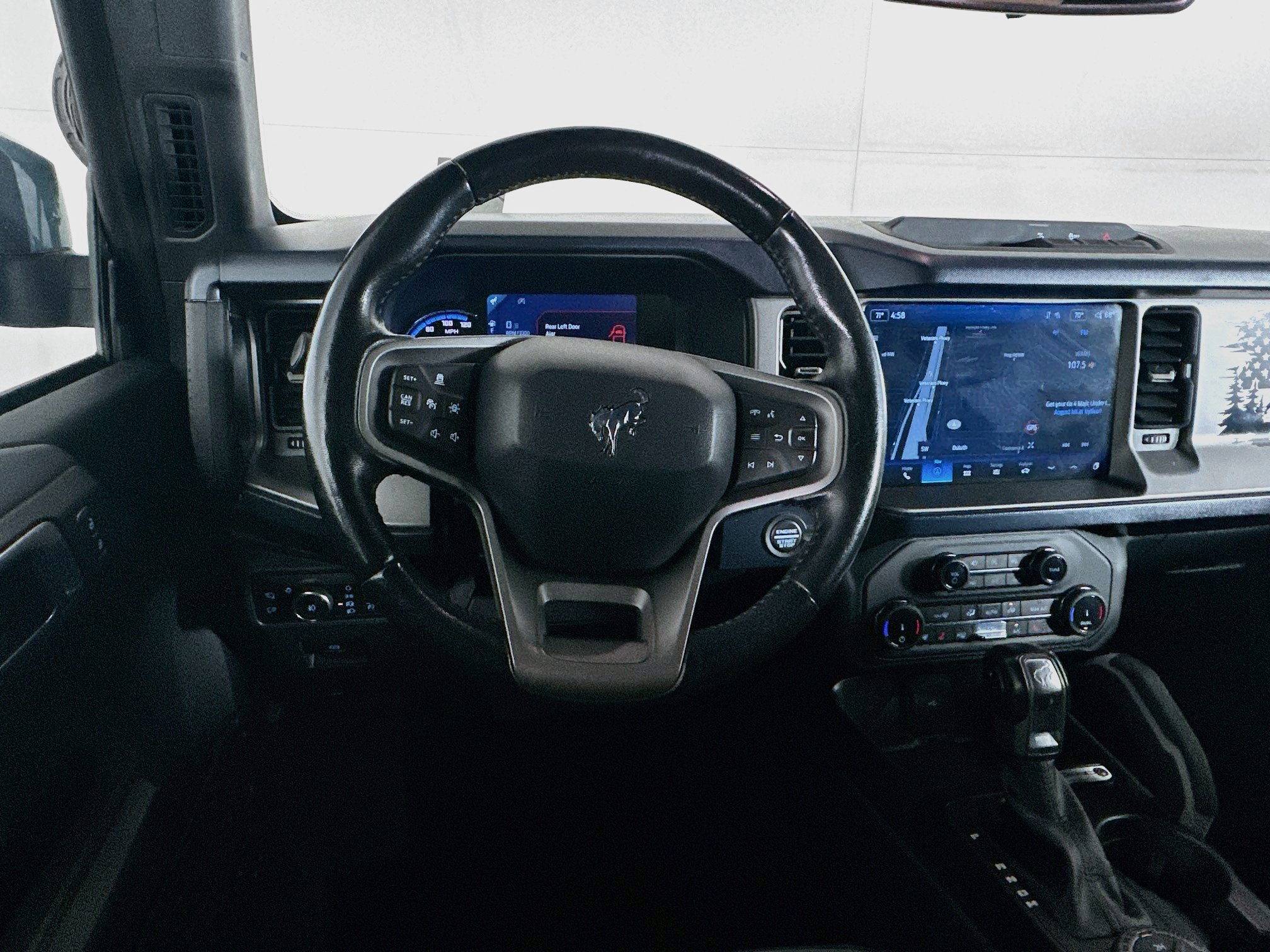 Used 2022 Ford Bronco Outer Banks AWD/4WD image 18