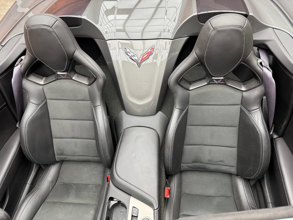 Used 2015 Chevrolet Corvette Z06 w/ 3LZ Preferred Equipment Group RWD image 29