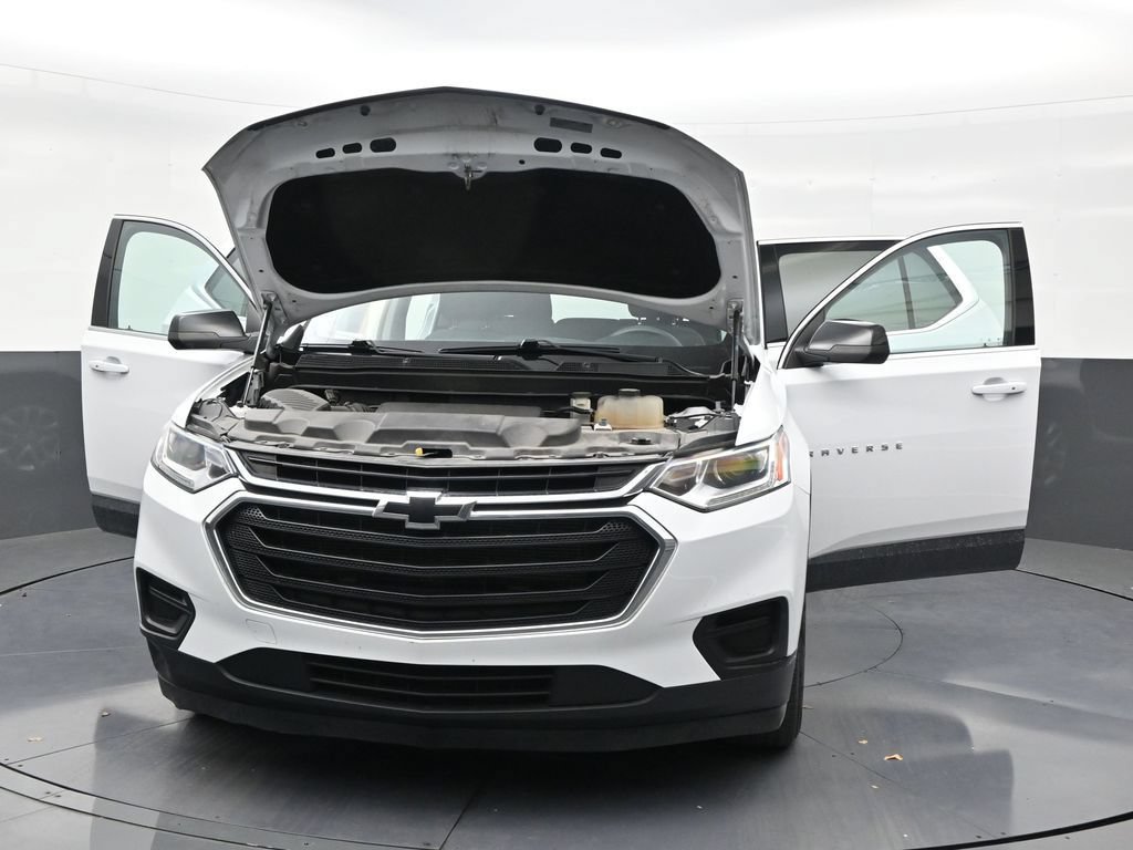 Used 2021 Chevrolet Traverse LS FWD image 33