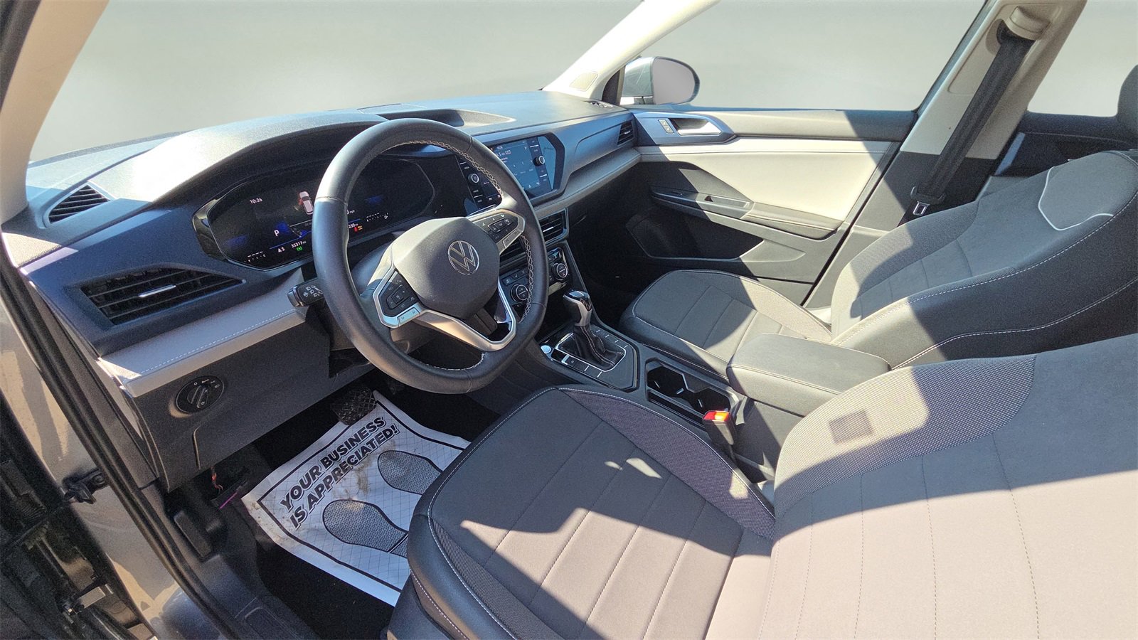 Used 2024 Volkswagen Taos SE image 24