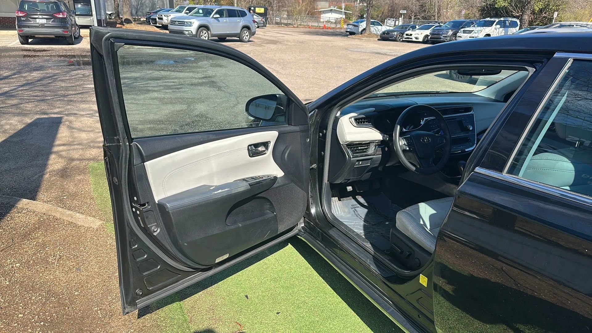 Used 2013 Toyota Avalon XLE Premium FWD image 15