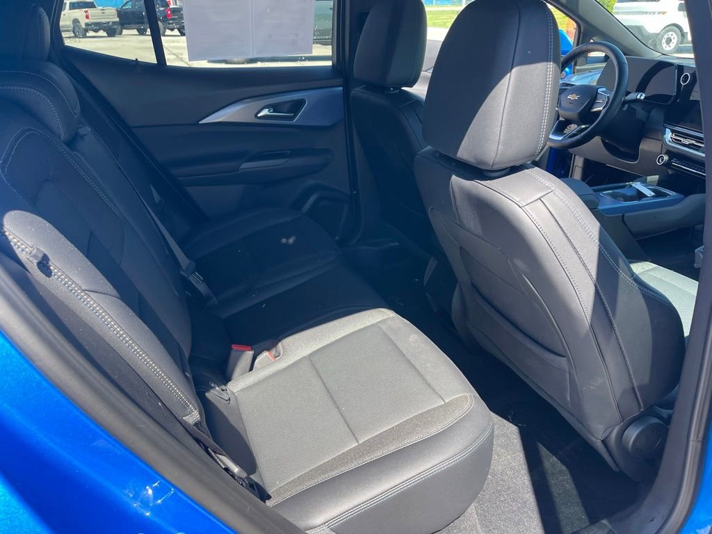 Used 2025 Chevrolet Equinox EV LT w/ Convenience Package FWD image 16
