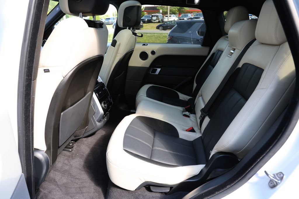 Used 2019 Land Rover Range Rover Sport HST AWD/4WD image 16