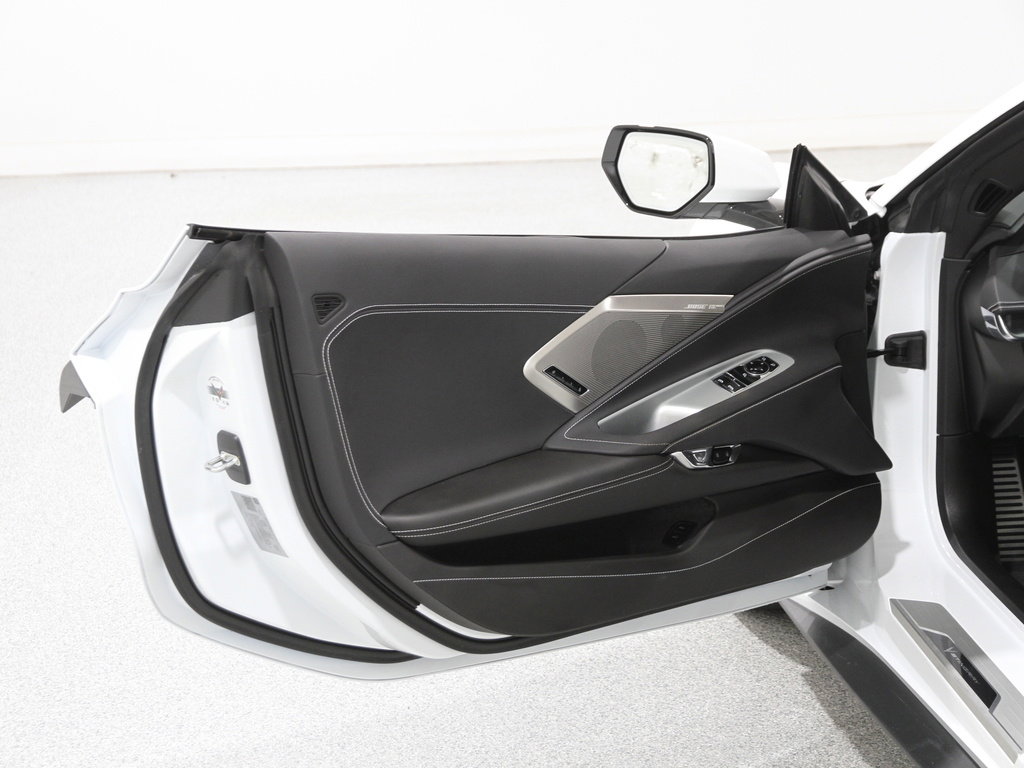 Used 2025 Chevrolet Corvette Stingray Preferred Cpe w/ 2LT image 4