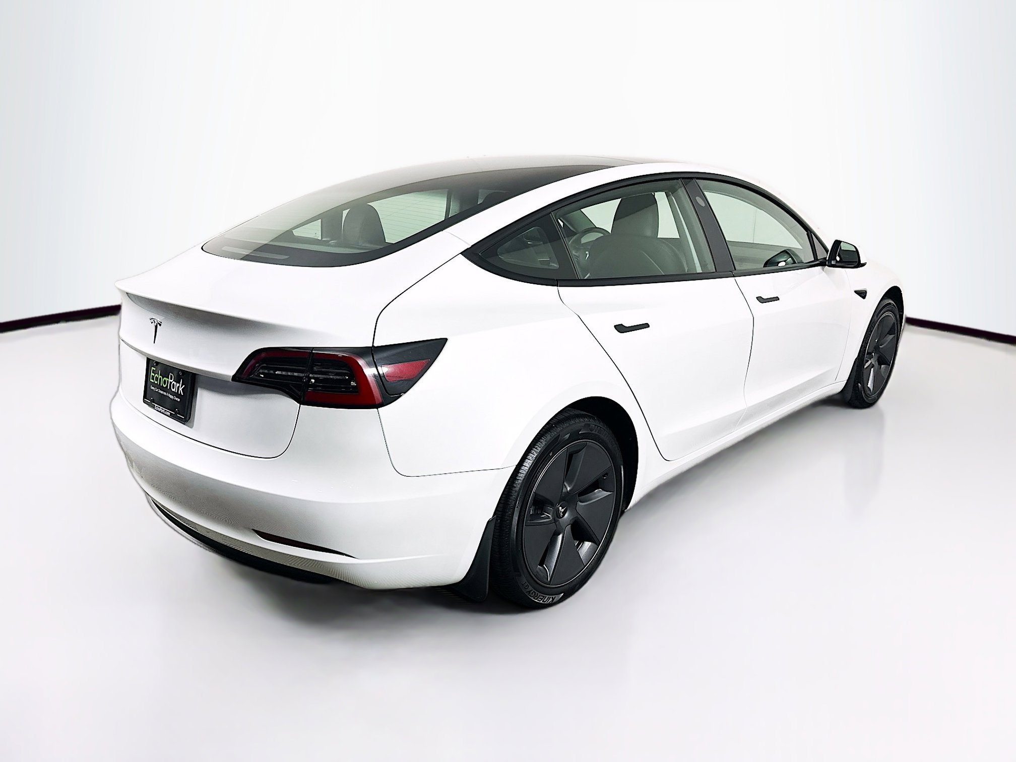Used 2023 Tesla Model 3 Standard Range image 9
