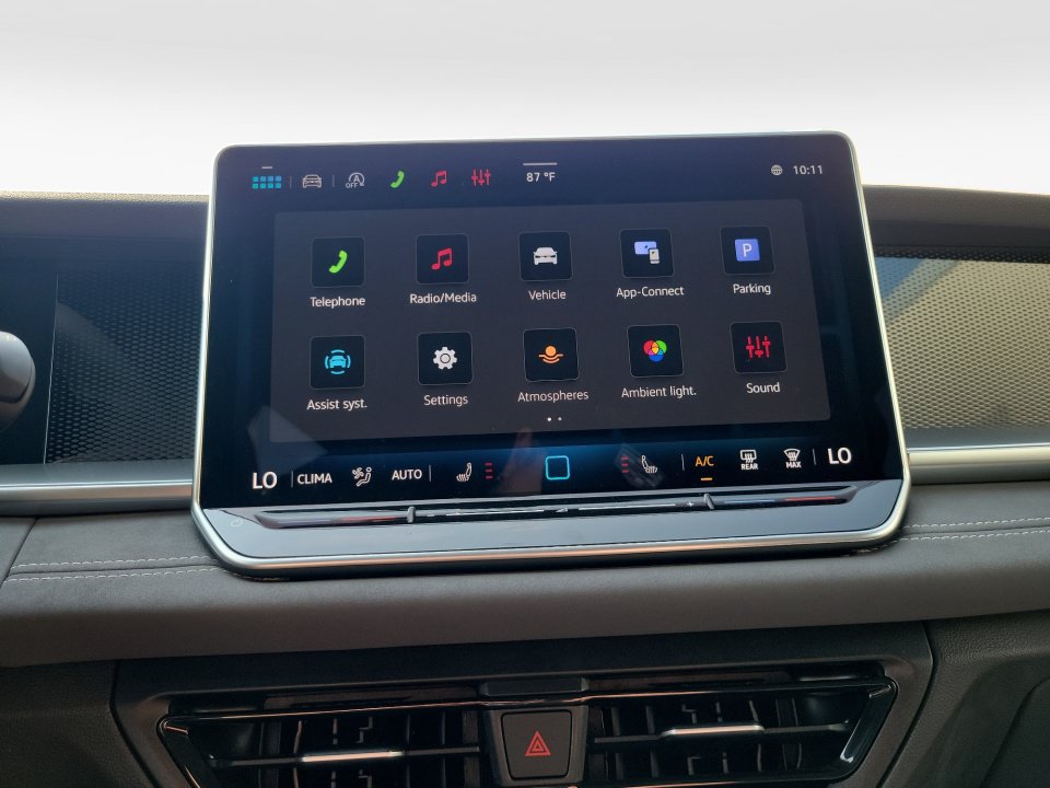 New 2026 Volkswagen Tiguan SE R-Line FWD image 17