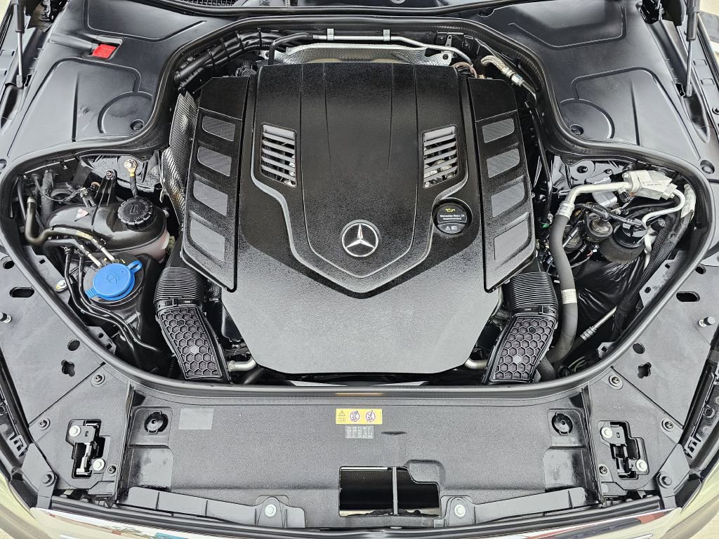 Used 2018 Mercedes-Benz S 560 Sedan image 14
