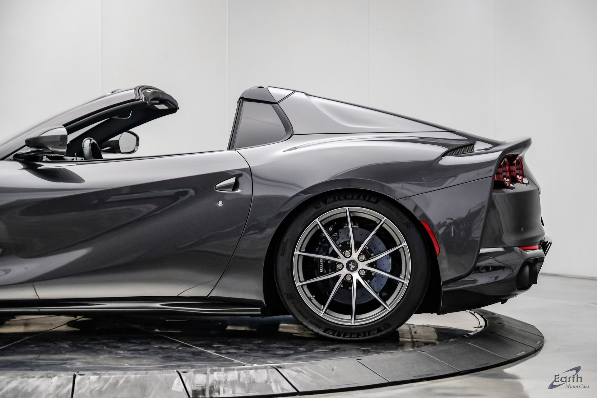 Used 2023 Ferrari 812 GTS RWD image 12