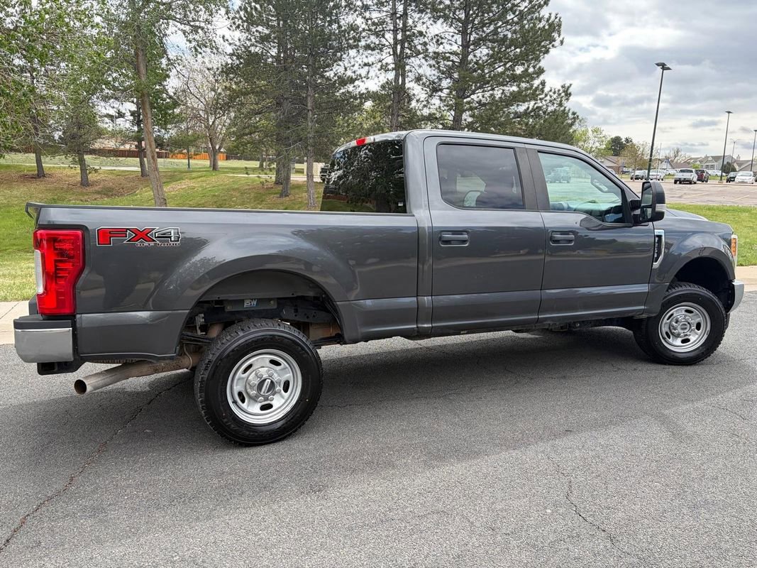 Used 2017 Ford F250 XL w/ Power Equipment Group AWD/4WD image 4