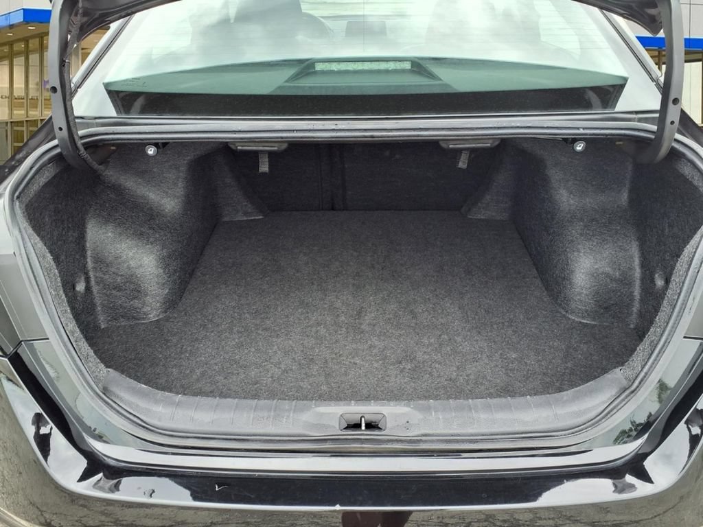 Used 2025 Nissan Altima 2.5 SV FWD image 24