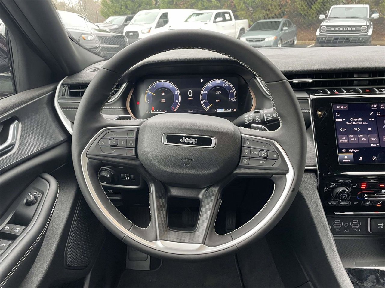 New 2025 Jeep Grand Cherokee Altitude image 27