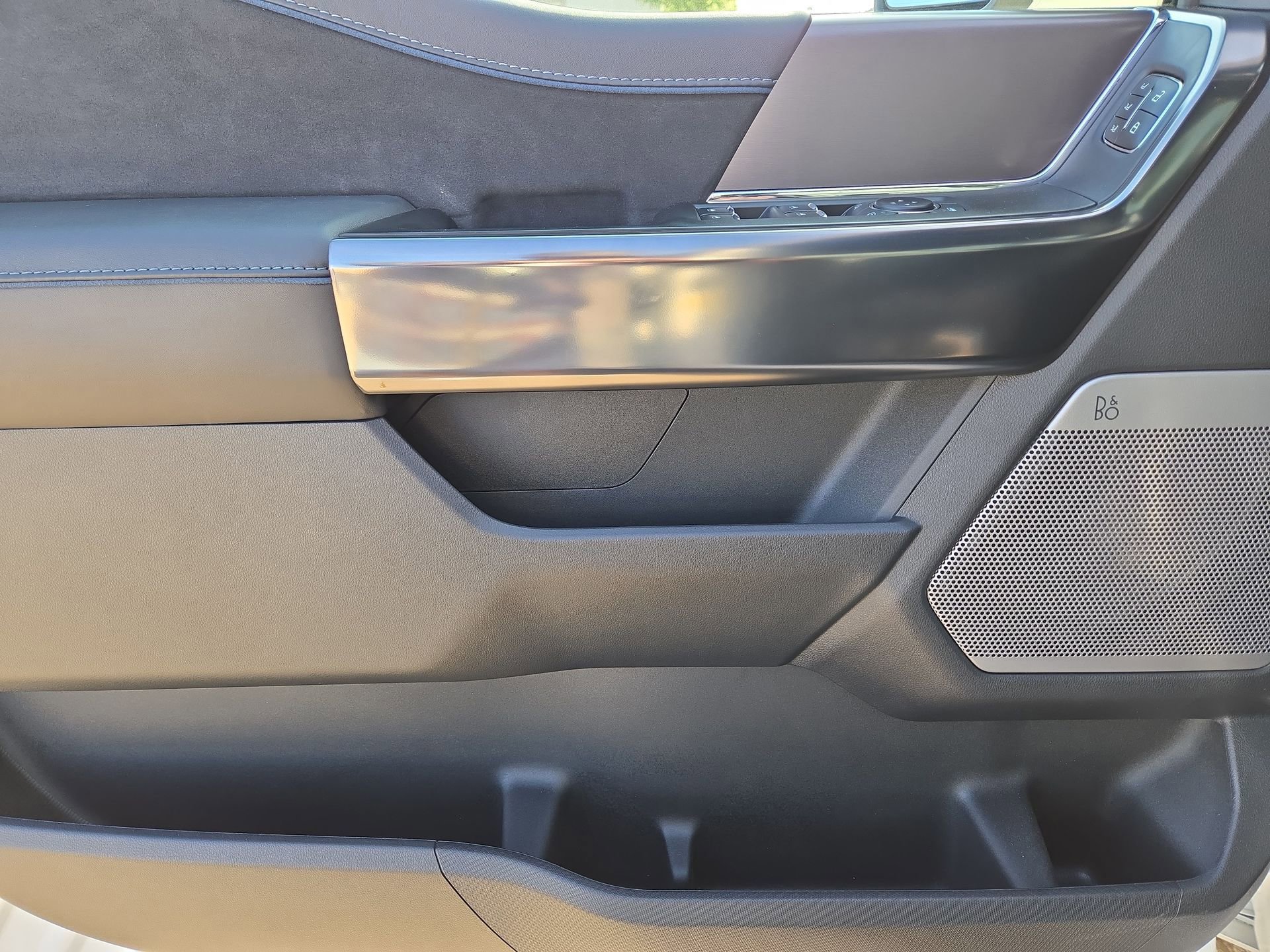 Used 2025 Ford F150 Platinum w/ FX4 Off-Road Package image 15