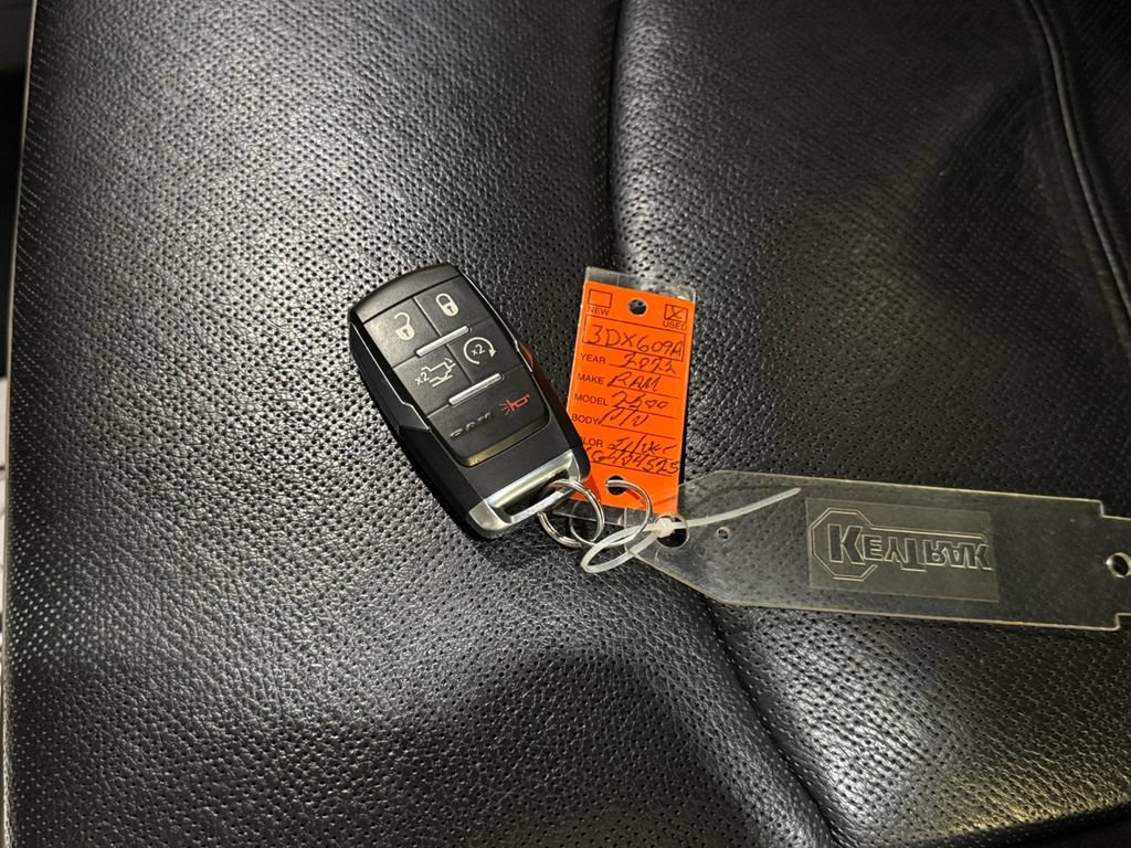 Used 2022 RAM 2500 Laramie AWD/4WD image 32