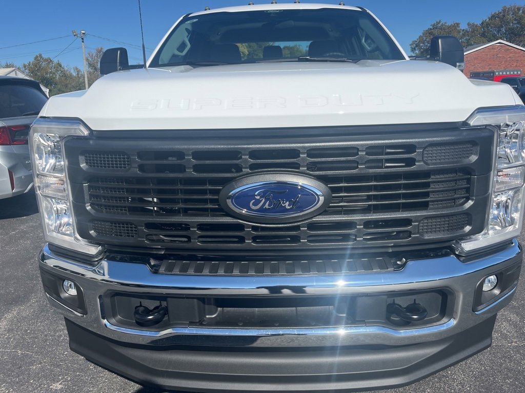 New 2026 Ford F350 XL w/ XL Chrome Package image 7