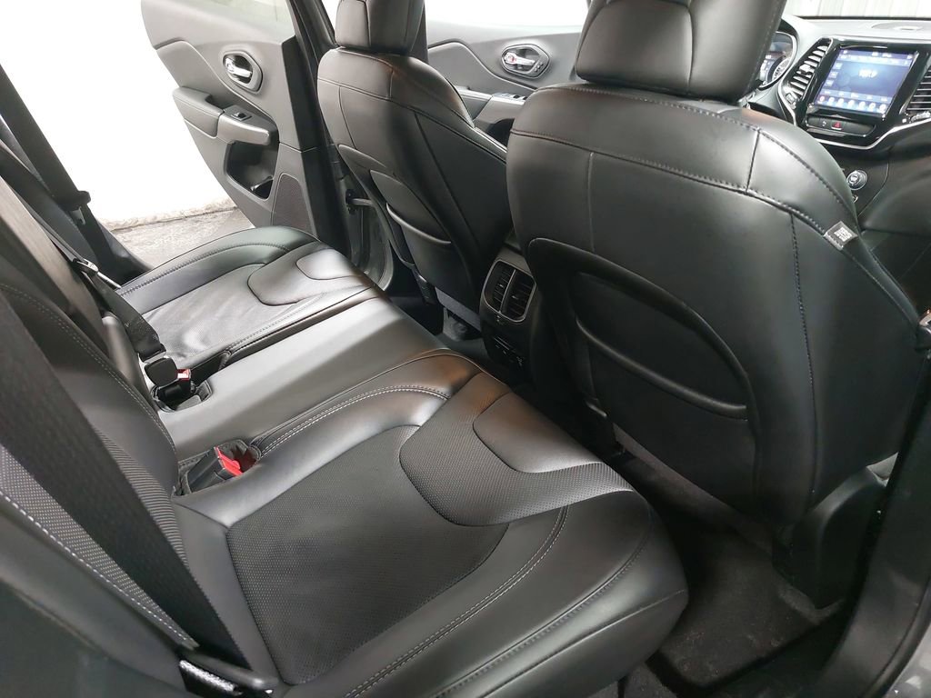 Used 2020 Jeep Cherokee Limited image 11