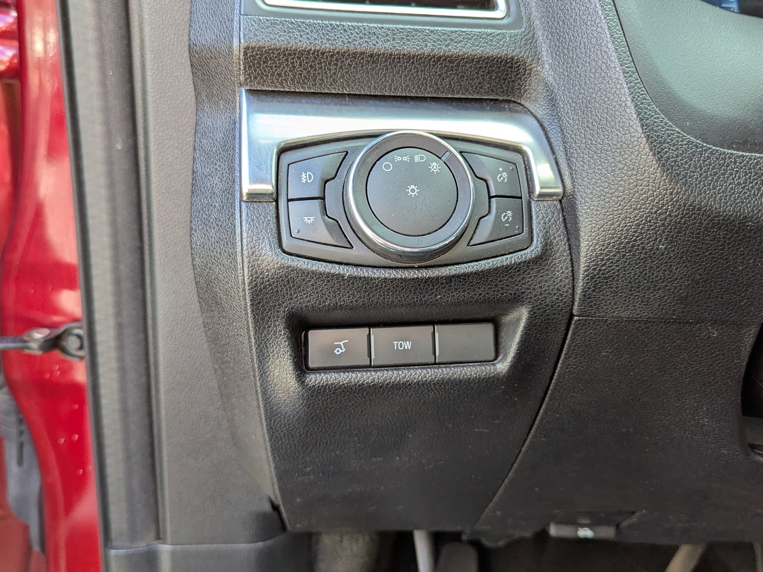 Used 2017 Ford Explorer Limited w/ Class II Trailer Tow Package image 21