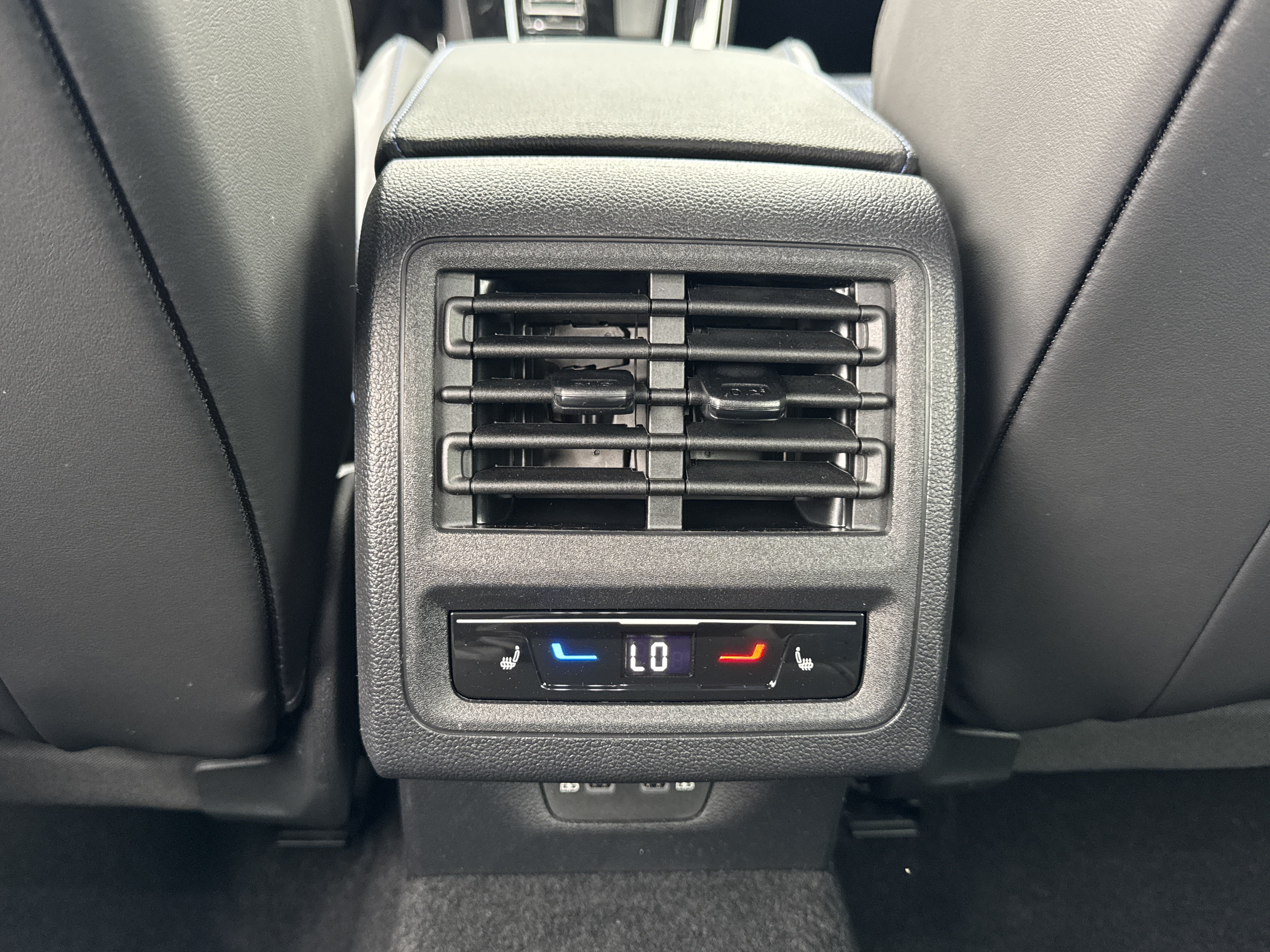 New 2026 Volkswagen Golf w/ Euro Style Package AWD/4WD image 32