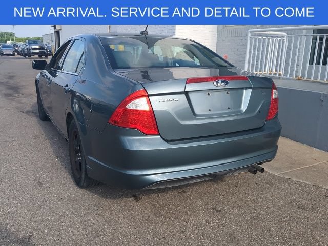 Used 2011 Ford Fusion SE FWD image 3