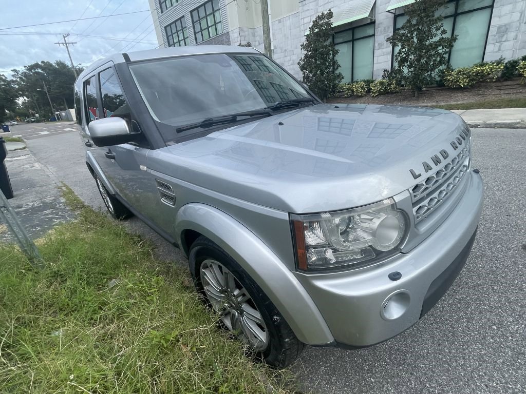 Used 2011 Land Rover LR4 HSE AWD/4WD image 2