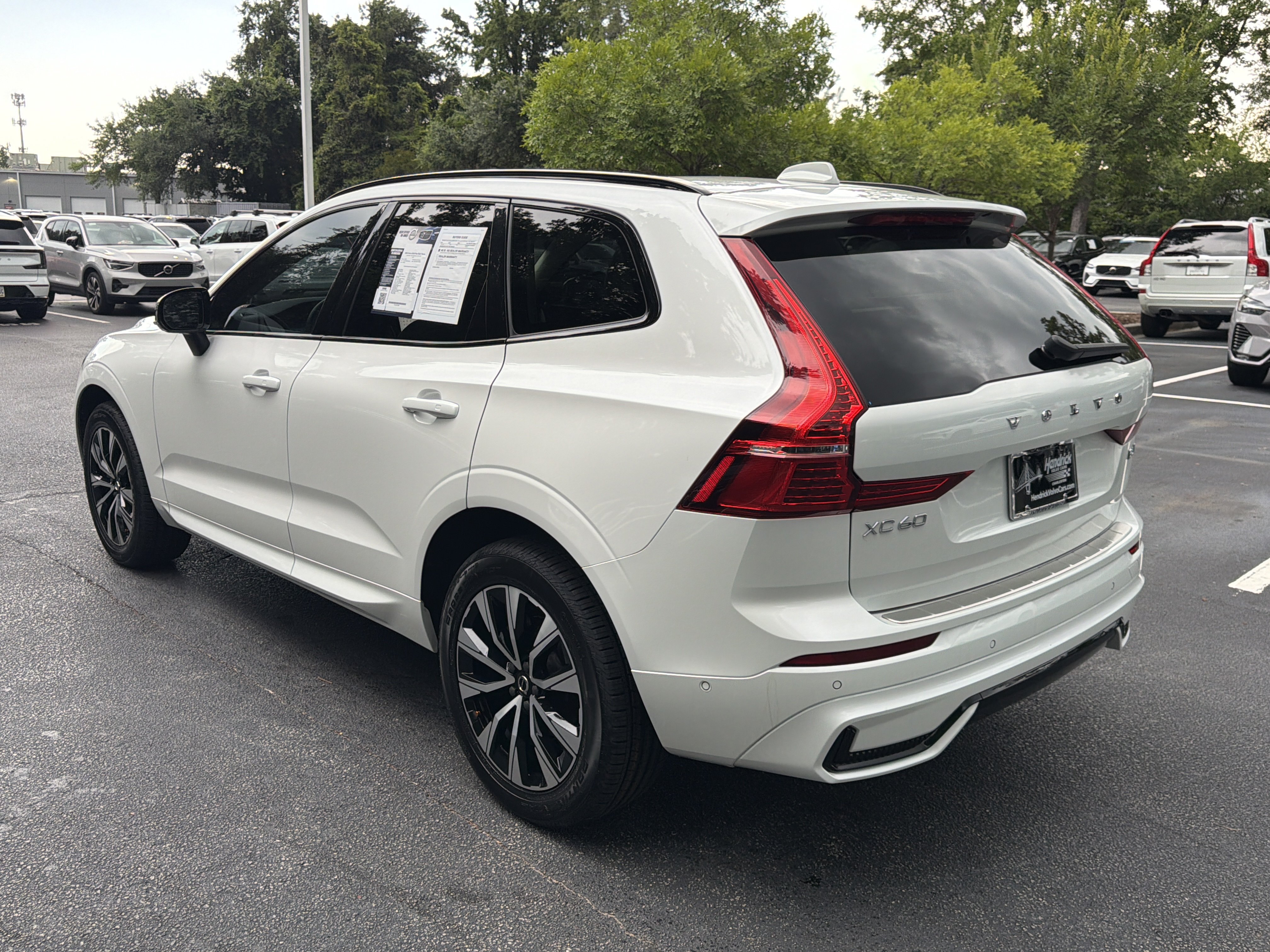 Certified 2024 Volvo XC60 B5 Plus w/ Protection Package Premier AWD/4WD image 42