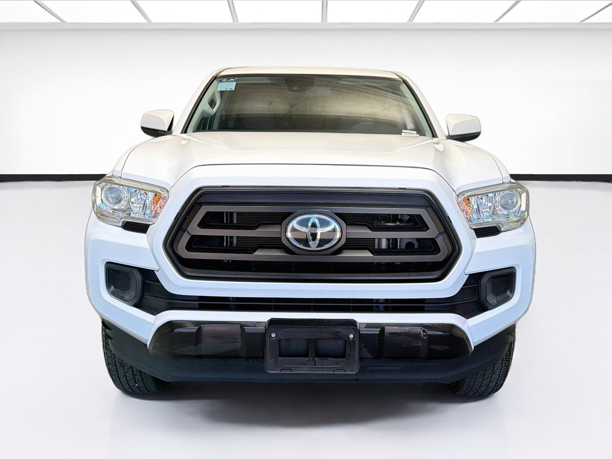 Used 2020 Toyota Tacoma SR RWD image 5