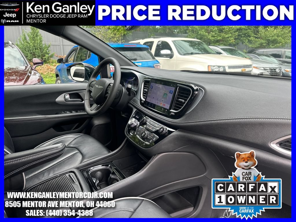 Certified 2025 Chrysler Pacifica Limited FWD image 26
