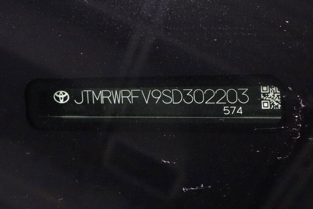 Used 2025 Toyota RAV4 XLE w/ Convenience Package image 34