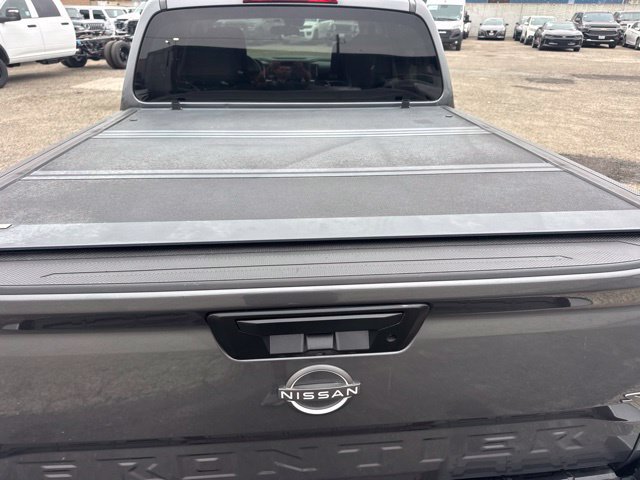 Used 2023 Nissan Frontier SV RWD image 6
