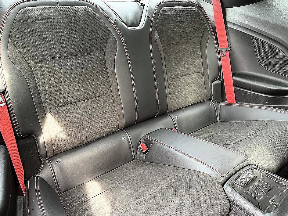 Used 2018 Chevrolet Camaro ZL1 RWD image 12