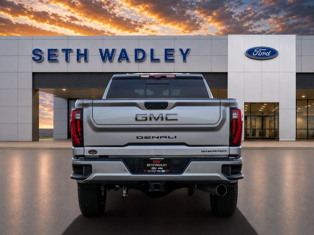 Used 2026 GMC Sierra 2500 Denali Ultimate w/ LPO, Black Badging Package AWD/4WD image 6