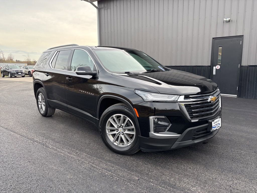Used 2023 Chevrolet Traverse LT AWD/4WD image 1