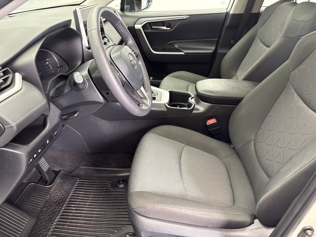 Used 2024 Toyota RAV4 XLE w/ Convenience Package AWD/4WD image 6