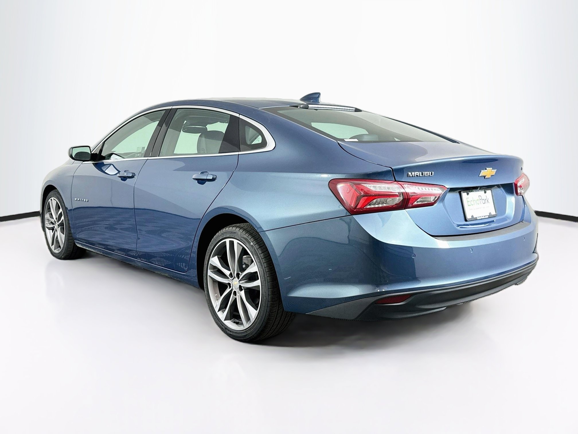 Used 2024 Chevrolet Malibu LT FWD image 5