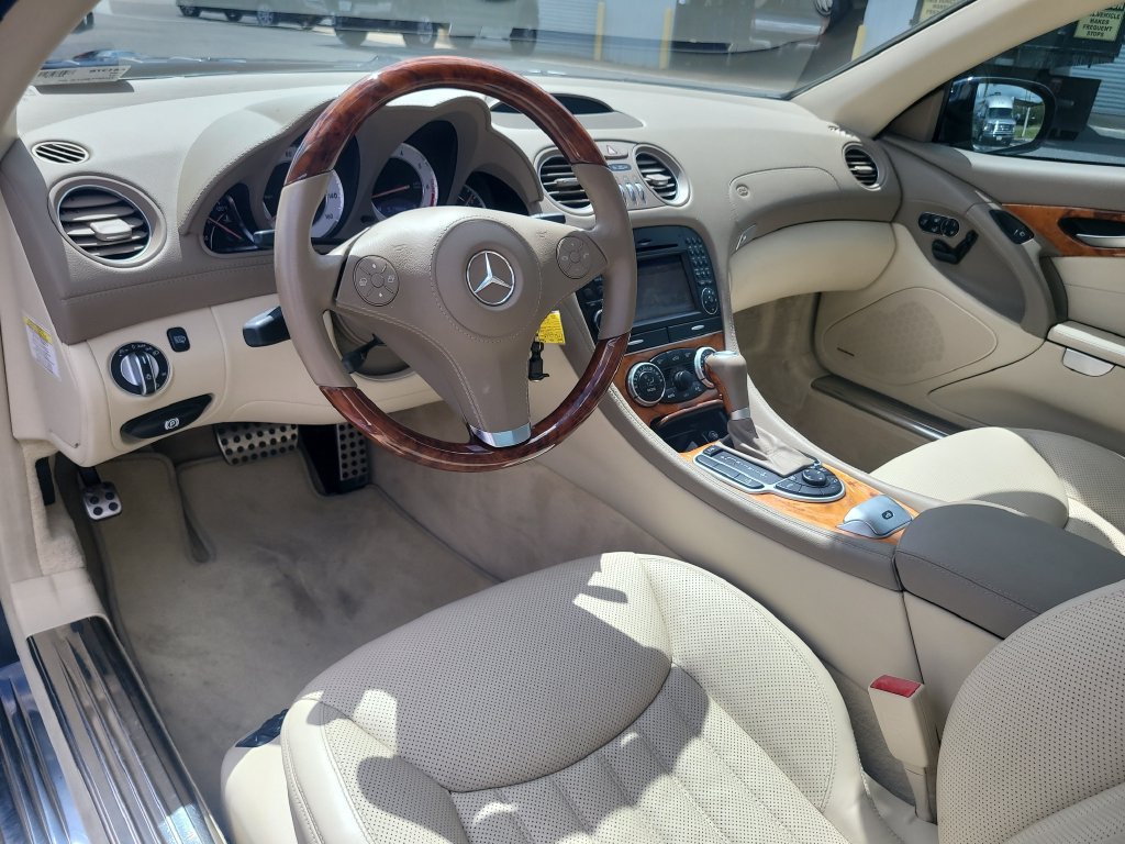 Used 2009 Mercedes-Benz SL 550 image 14