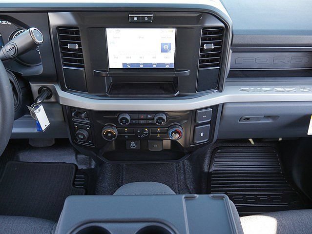 New 2026 Ford F250 XL w/ XL Driver Assist Package AWD/4WD image 18