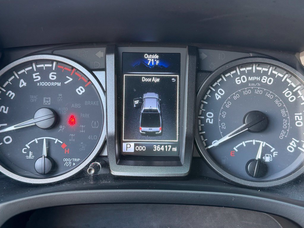 Used 2022 Toyota Tacoma TRD Sport AWD/4WD image 33